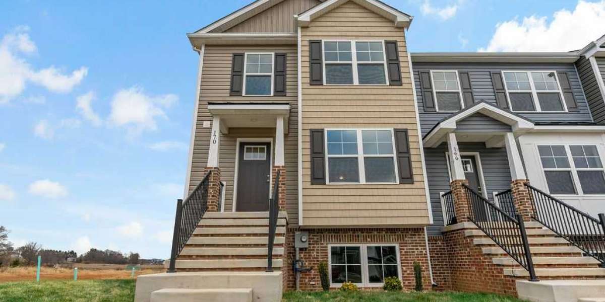 Home Sweet Home: Unveiling Martinsburg's Finest Townhouse Construction!