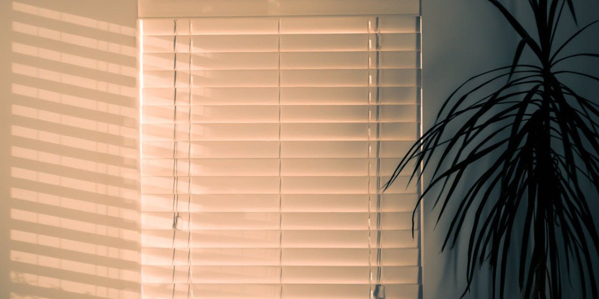 Blinds in Dubai: A Fusion of Functionality and Elegance